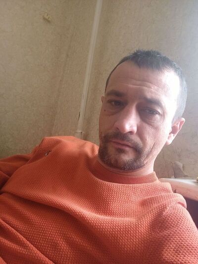  ,   Alex, 40 ,   ,   