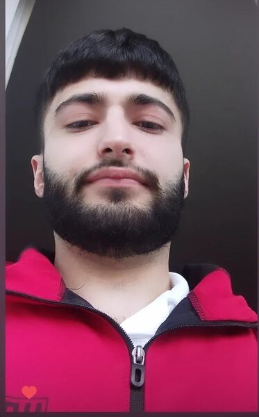  ,   Axel, 26 ,     