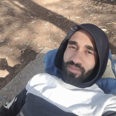  ,   Redouane, 34 ,   c , 