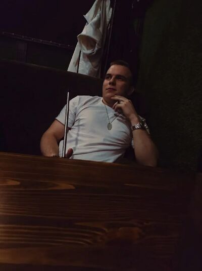  ,   Artyom, 26 ,   ,   
