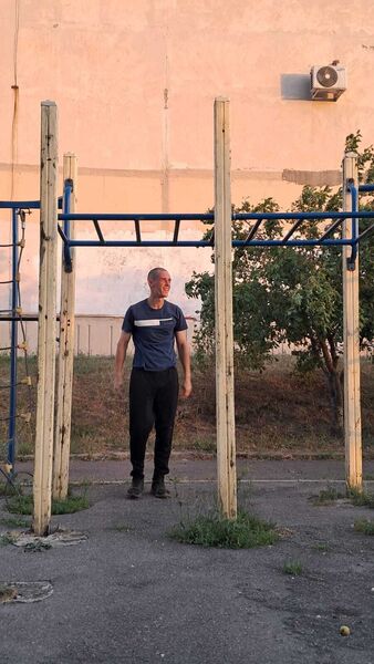  --,   , 27 ,     , c 