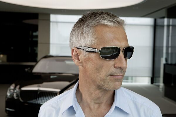   ,   Serz, 57 ,  