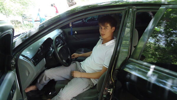  ,   Dilshod, 37 ,   
