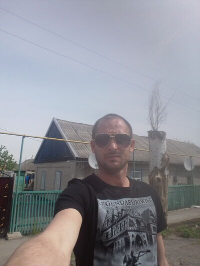  ,   Maks, 37 ,   ,   , c 