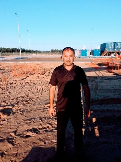  ,   Loik, 46 ,   ,   