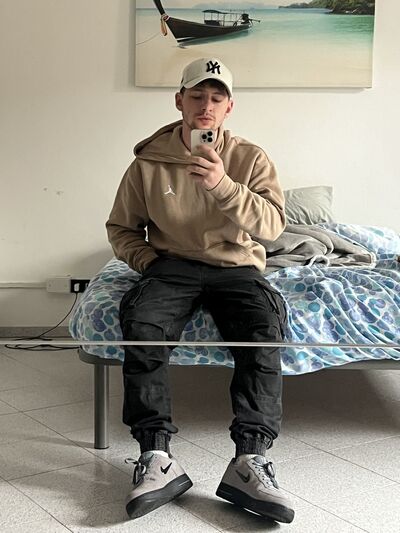  ,   Petro, 24 ,   ,   