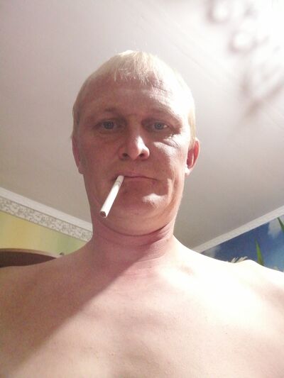  ,   Roman, 37 ,   c 