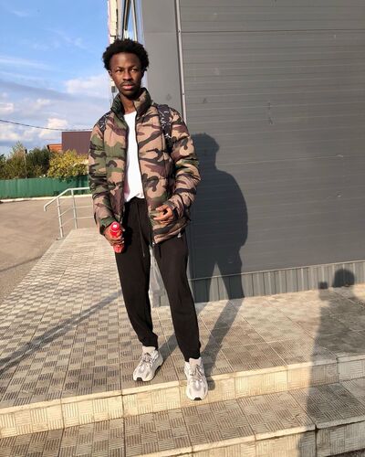  ,   Jules, 24 ,   ,   