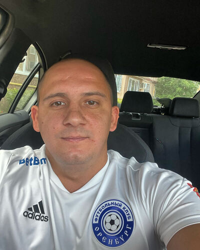  ,   Vladislav, 33 ,   ,   