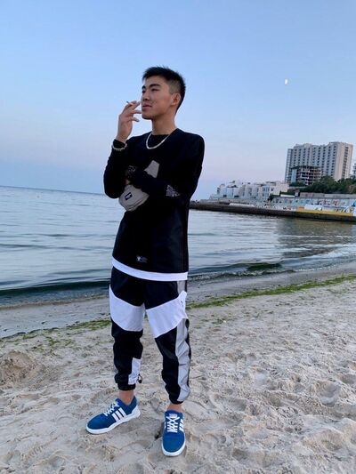  ,   Raver, 27 ,   ,   