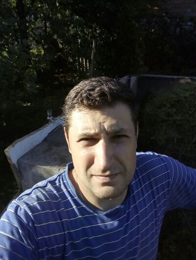  ,   Viktor, 41 ,   ,   