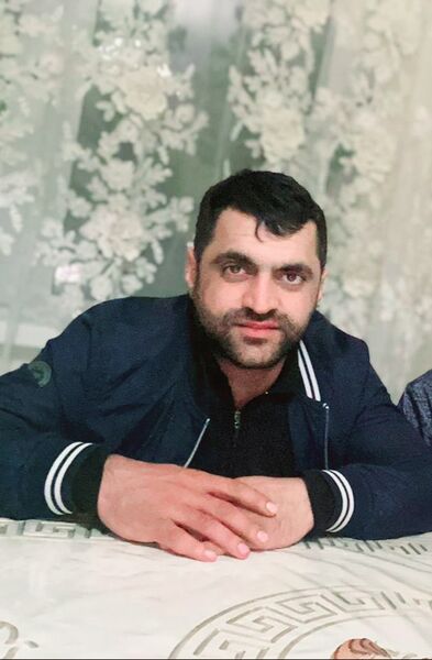  ,   Artur, 37 ,   ,   