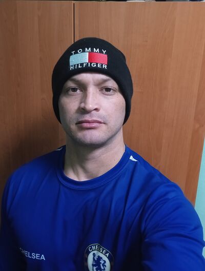  ,   Julio, 33 ,   ,   