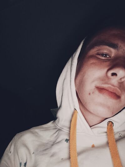  ,   Artyom, 23 ,   ,   