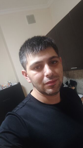  ,   Artur, 33 ,   ,   