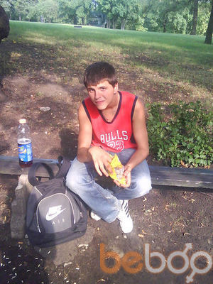 ,   Pavel, 33 ,   