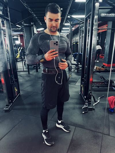  ,   Rustam, 33 ,  
