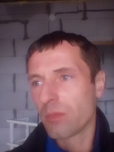  ,   Anton, 39 ,   ,   