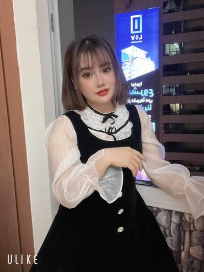  ,   Lyly, 27 ,   ,   