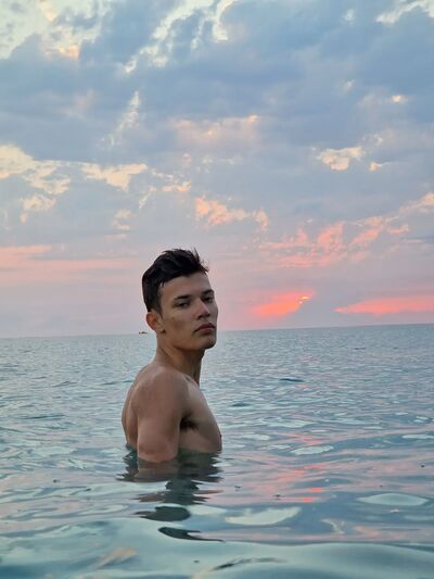  ,   Arseny, 20 ,     