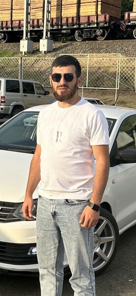  ,   Artur, 27 ,   ,   
