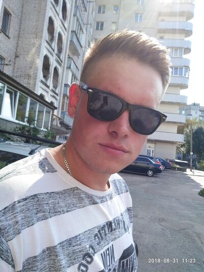  ,   Alex, 29 ,   