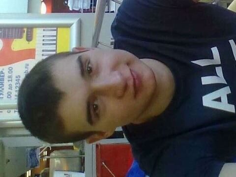  ,   Tudor smaili, 33 ,   ,   , c 