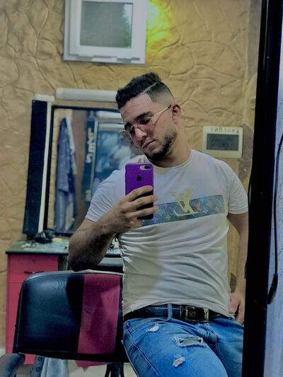  Algiers,   Anis, 25 ,   ,   