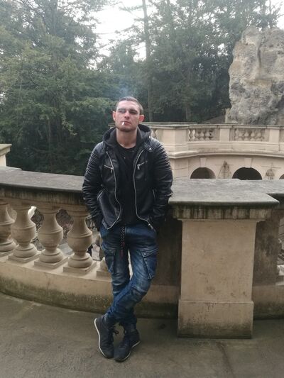  ,   Artur, 31 ,   c 