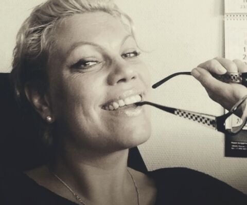  ,   Titania, 50 ,     , c 