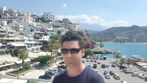  Romain,   , 44 ,   ,   