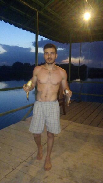  ,   Shuhrat, 32 ,   ,   , c 