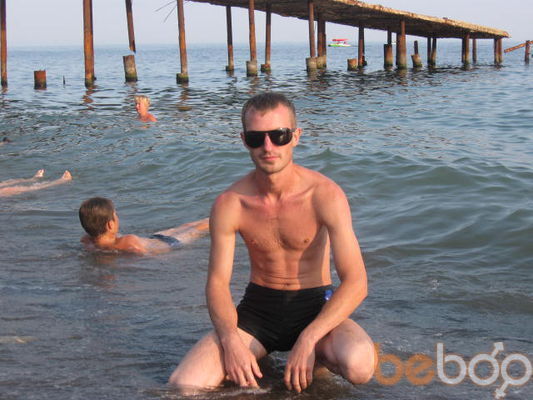  ,   Max, 43 ,  