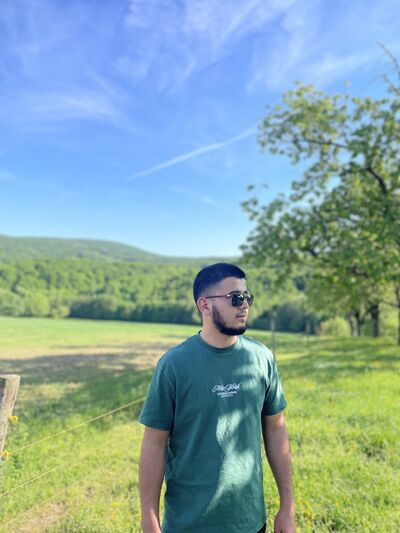  Modranka,   Uralbek, 22 ,   ,   