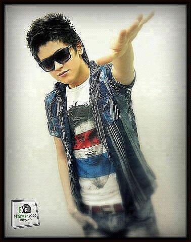  ,   Sarsen, 33 ,   ,   , c 