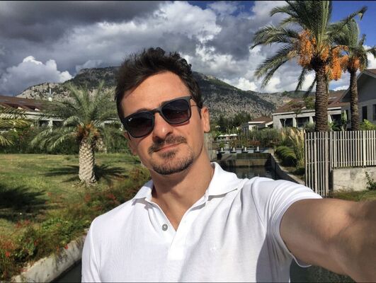  ,   Leo, 36 ,  