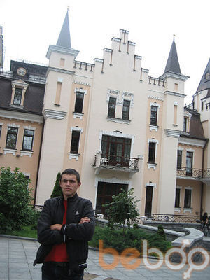  ,   Vlad, 32 ,  