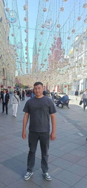  ,   Shuxrat, 39 ,   ,   
