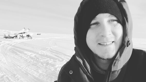  ,   Anton, 38 ,   c 