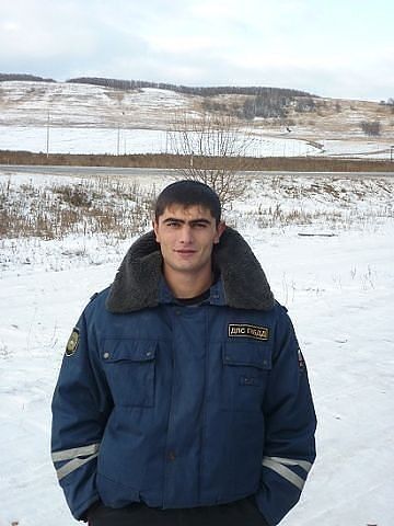  9929576  , 37 ,    