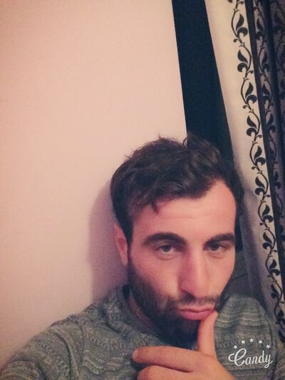  ,   Davit, 32 ,   