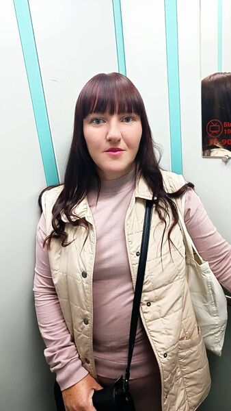  ,   Lilia, 37 ,   ,   