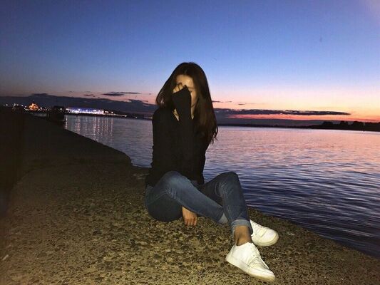  ,   Leyla, 24 ,   ,   , c 