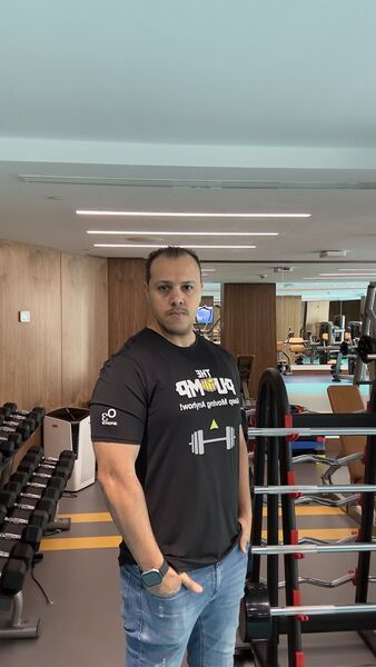  ,   Eslam, 40 ,     , c 