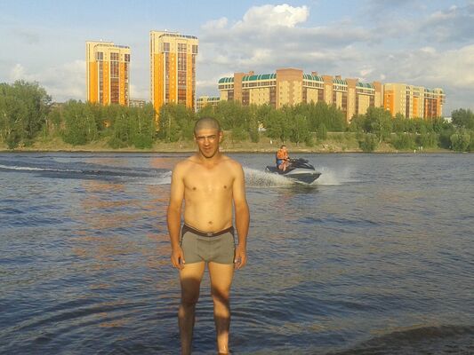  ,   Alexis, 42 ,     , c 