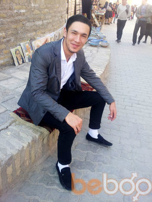  ,   Magomed, 32 ,  