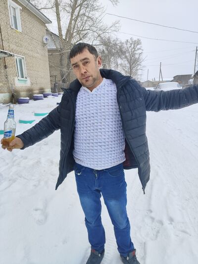  ,   Viktor, 37 ,   ,   