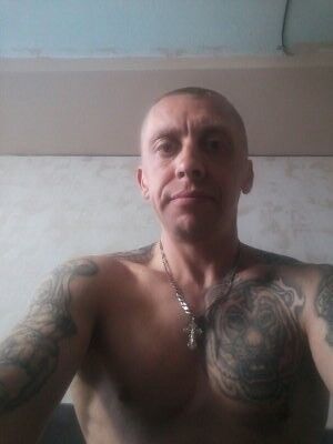  ,   Serqei, 49 ,  