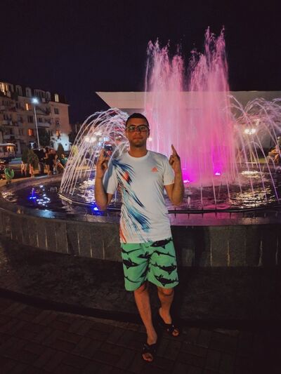  ,   Arman, 33 ,   ,   , c 