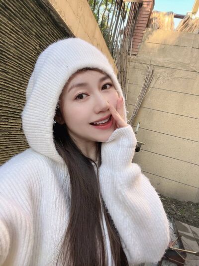  ,   Jessica lena, 35 ,   